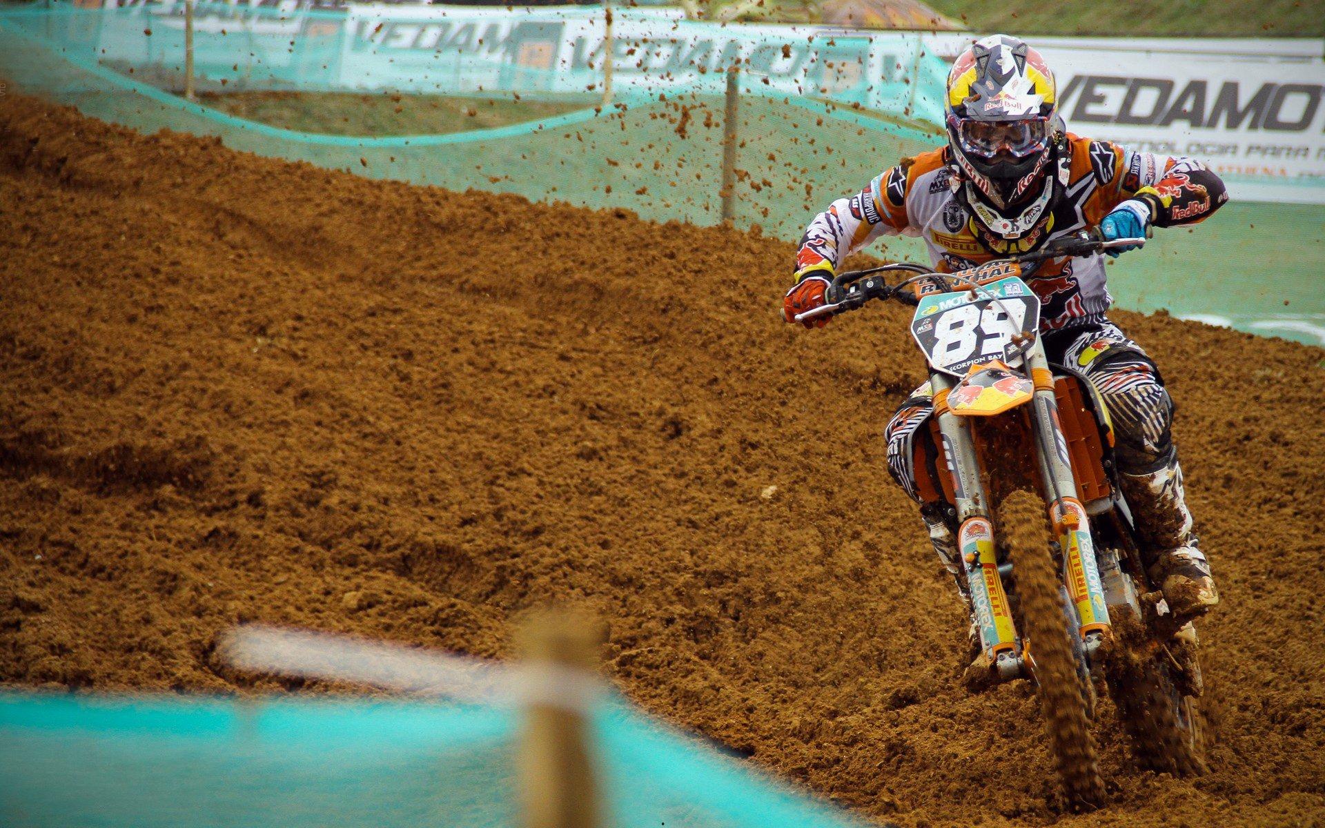 UFC格斗之夜，佩雷兹险胜埃尔切格，爱德华兹强势终结席尔瓦